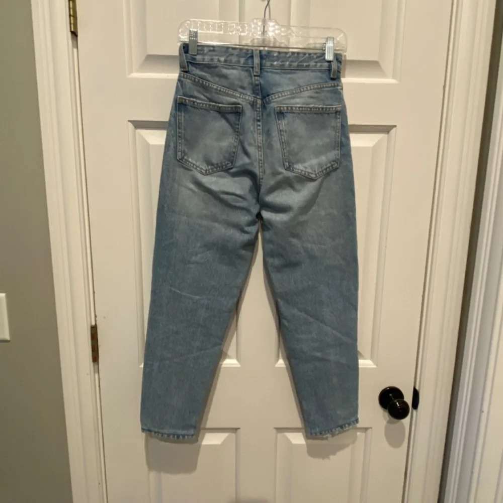 Zara High Rise Distressed Ripped Jeans 16660 - Picture 5 of 10